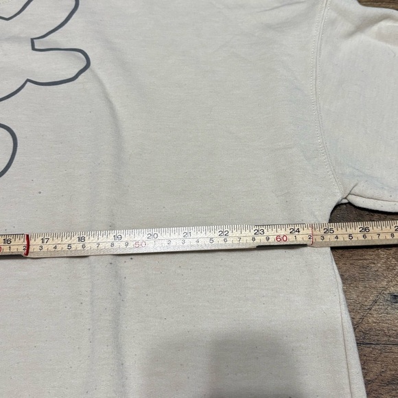 Disney Mickey Mouse XXL Cream Sweatshirt

🚨LAST CHANCE!!🚨 - Picture 6 of 7